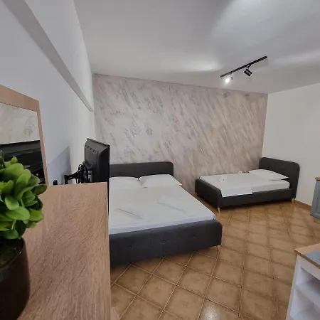Studio Vlora *