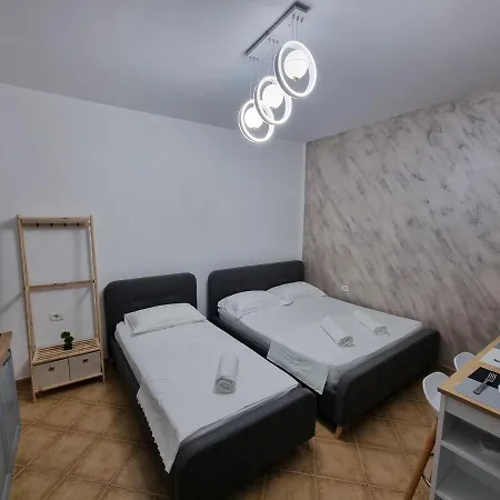 Studio Vlora شقة فلورا